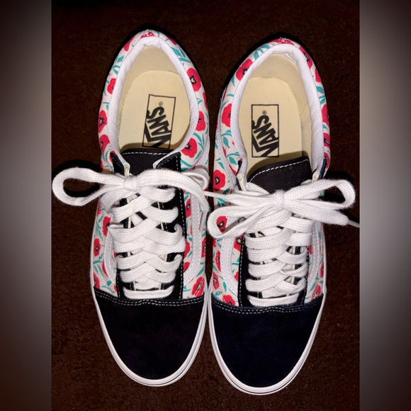 Vans Shoes - Vans Poppy Old Skool Sneakers Size 11